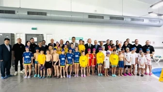 Çaycuma'da yüzme yarışları coşkuyla tamamlandı: Genç sporcuların heyecanı zirveye ulaştı