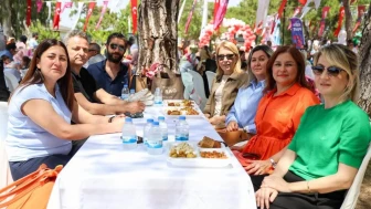 Manavgat'ta Anneler Günü'nde unutulmaz etkinlik: Akrobasi, konser ve oyun parklarıyla dolu bir gün