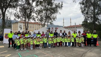 Trafik kurallarını öğrenmek eğlenceli hale geldi! Çine'de minik öğrencilere özel etkinlik düzenlendi