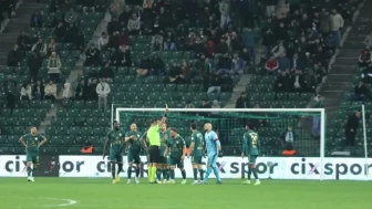 Kocaelispor, 83 kartla tarihe geçti! Şampiyonluk kutlamalarında neler yaşandı?