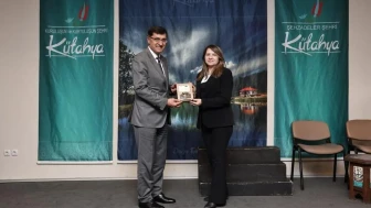 Kütahya'da "Sanatçı Gözüyle Aizonai" Sergisi, kültürel mirası geleceğe taşıyor!