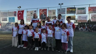 Gediz'de nefes kesen halı saha finali: Şampiyonlar Ligi havası!
