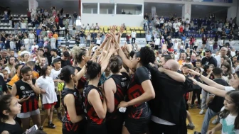 Şampiyonluk maçının heyecanını dev ekranda yaşayacaklar: Lidya Garden City Turgutlu Belediyespor