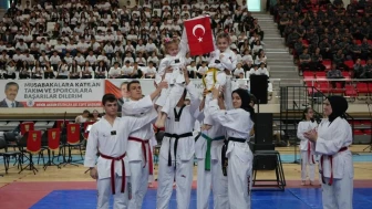 Erzincan'da 19 Mayıs coşkusu: Gençler için unutulmaz bir kutlama yapıldı