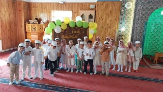 Erzincan'da çocuklar camide buluştu: Eğlenceli anlar ve namaz keyfi