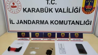 Jandarma uyuşturucu tacirlerine göz açtırmıyor: Karabük'te 3 kişi yakalandı