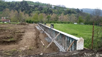 Akyazı'da gençlere sporda yeni fırsatlar sunan tesis projeleri: 4 mahallede çalışmalar başladı