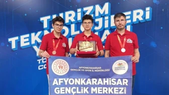 Afyonkarahisar gençleri büyük bir başarıya imza attı: TEKNOFEST KKTC 2025'te Türkiye üçüncüsü oldular