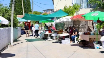 Didim Akköy Pazarı açıldı: Yerli üreticiler taze ürünlerini sergiliyor