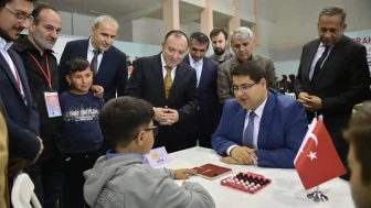Erzurum'da Akıl ve Zeka Oyunları Turnuvası'nın il finali tamamlandı: İki adım daha ve Türkiye Finalleri'ne