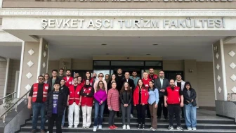 OMÜ ve Kızılay'dan anlamlı iş birliği: 'Sensiz Olmaz' sloganıyla kan bağışı etkinliği dikkat çekiyor