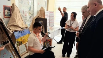 Kuşadası BİLSEM'de Bilim Fuarı kapılarını açtı: Öğrenci projeleri ile geleceğin yıldızları sahne aldı