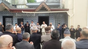 Hacı adayları Hisarcık'tan kutsal topraklara dualarla uğurlandı