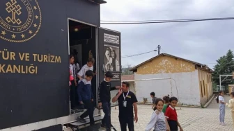 Elazığ'da Gezen Sinema Tırı ile 550 çocuk sinema keyfini ücretsiz yaşadı