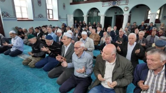 Eskişehir'de Hıdırellez Şenliği coşkuyla kutlandı: Yağmur duası ve yöresel lezzetler