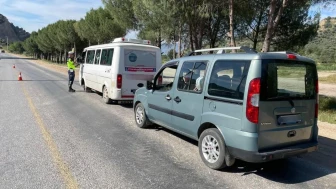 Aydın'da jandarmadan sıkı trafik denetimi: 18 sürücüye 21 bin TL ceza!