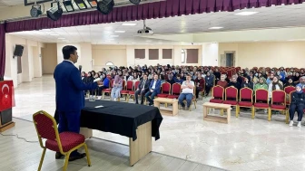 SUBÜ Rektörü Sarıbıyık, liseli öğrencilerle buluştu: Kariyer için doğru programlama şart