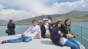 Van'da 120 minik fotoğrafçı, şenlikte kentin güzelliklerini keşfetti