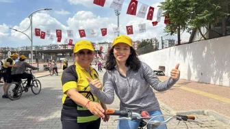 Tarsus'ta kadınlar bisiklet kullanmayı öğreniyor: Kurs büyük ilgi gördü