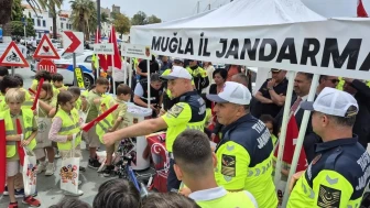 Öğrenciler trafik kurallarını uygulamalı öğrendi! Alkol simülasyonu ile dikkat çeken uygulama Bodrum'da gerçekleşti