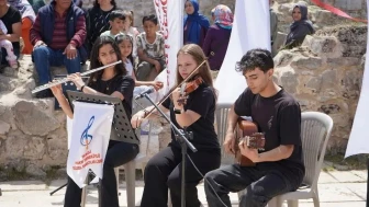 Tarihi Çardak Kervansarayı'nda bilim şenliği heyecanı yaşandı