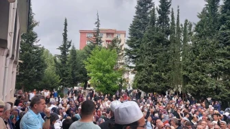 Gediz'den kutsal topraklara hacı adayları dualarla uğurlandı