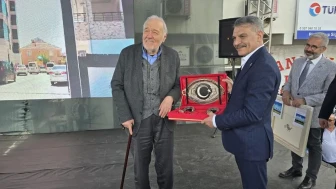 Sorgun Kitap Günleri coşkuyla başladı! Prof. Dr. İlber Ortaylı okurlarla buluştu