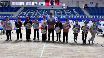 Hakkari'de zeka zaferi: Akıl Oyunları Turnuvası'nda şampiyonlar belirlendi