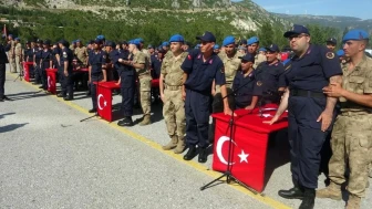 Muğla'da Engelliler Haftası'nda 64 birey yemin ederek bir günlüğüne asker oldu