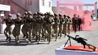 Bitlis'te engelli bireyler bir günlük askerlik heyecanı yaşadı