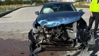 Akçadağ'da trafik kazası: İki araç çarpıştı, bir yaralı hastaneye kaldırıldı