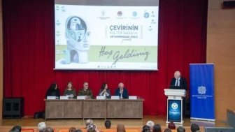 Erzincan'da "Çevirinin Kültür İnşası ve Aktarımındaki Rolü" paneli düzenlendi, kültürel etkileşimde çevirinin önemi konuşuldu