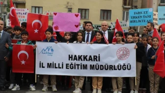 Engelliler Haftası'nda Hakkari'de farkındalık yürüyüşü: Özel öğrencilerin eserleri sergilendi