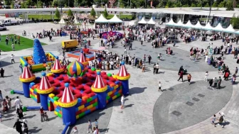 Kocaeli İzmit Meydanında çocuk şenliği düzenlendi