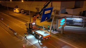 Kocaeli yollarına yeni L tipi levhalar yerleştirildi