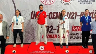 Körfezli Hümeyra Eraslan karatede altın madalya kazandı