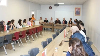 Bilgi Köprüsü başarılı lise mezunlarını ödüllendirdi