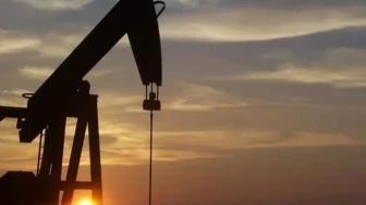 İsrail İran saldırısı petrol fiyatlarını yükseltti