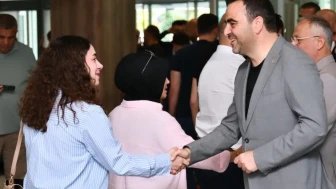 Başkan Özlü personelle bayram kutlaması yaptı