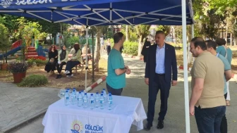 Gölcük Belediyesi sınava giren öğrencilere destek verdi