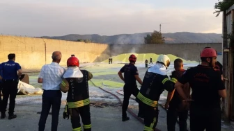 Kocaeli’de kükürt deposunda yangın çıktı