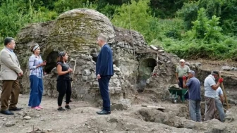Gölcük Belediyesi tarihi Osmanlı hamamı restore edecek
