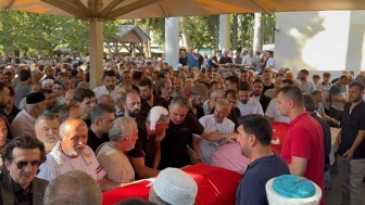 Polis memurunun ailesi Gebze'de toprağa verildi
