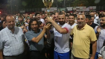 Mamuriye Gölcük futbol turnuvasında şampiyon oldu