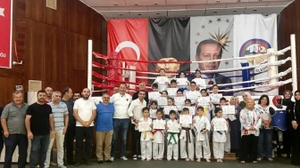 Körfez Belediyesinde 23 karateci kuşak atladı