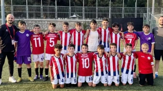 Körfez Gençlerbirliği U12 takımı şampiyon oldu