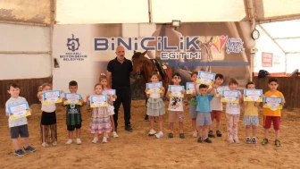 Minik biniciler sertifikalarını aldı