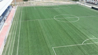 Alikahya’ya FIFA onaylı futbol sahası yapılıyor