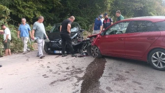 Karamürsel’de trafik kazası 4 yaralı verdi