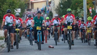 Kocaeli festivalinde bisiklet tutkunları pedal çevirdi